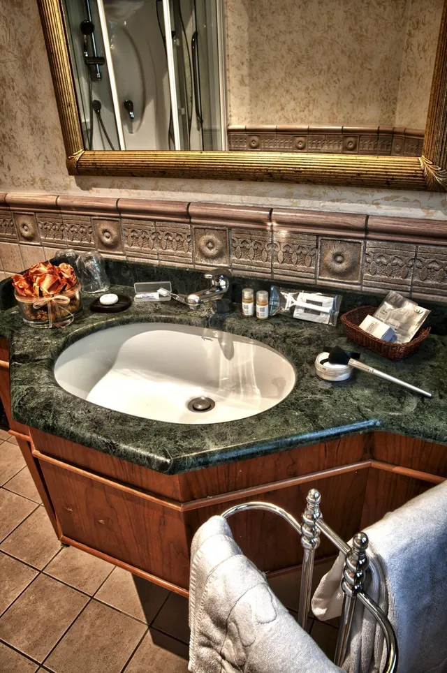 جناح عائلي، Hotel Cilicia 4/8