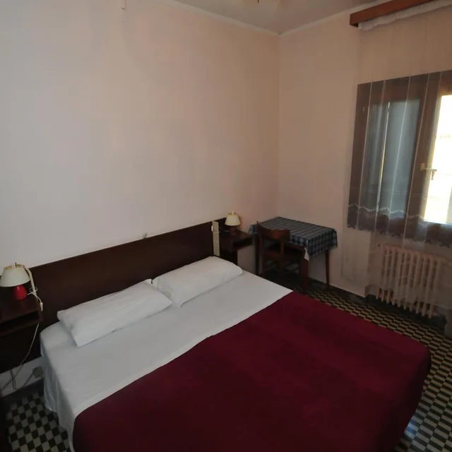 غرفة بسرير مزدوج أو سريرين منفصلين بحمام مشترك، Locanda Sant'anna 6/7