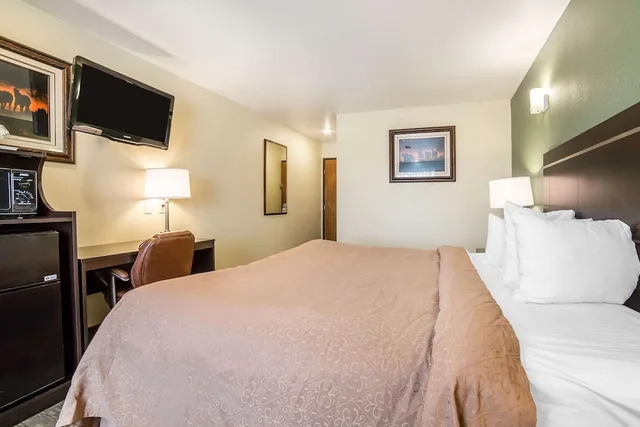 غرفة بسرير كينج، Quality Inn and Suites Elko 3/5