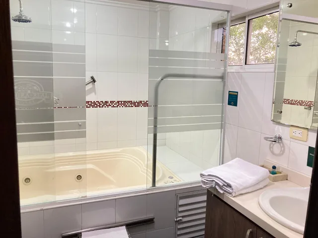 بنغل، Hotel Palmera Real 4/4
