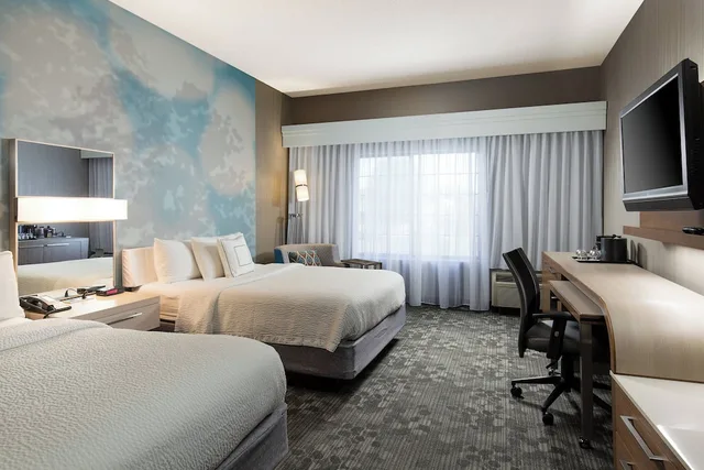 غرفة بسريرين كوين بشرفة لذوي الإعاقة، Courtyard Kansas City East/Blue Springs 1/1