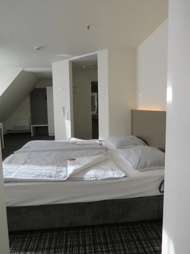 غرفة قياسية رباعية بسرير فردي، Comfor Hotel 5/7