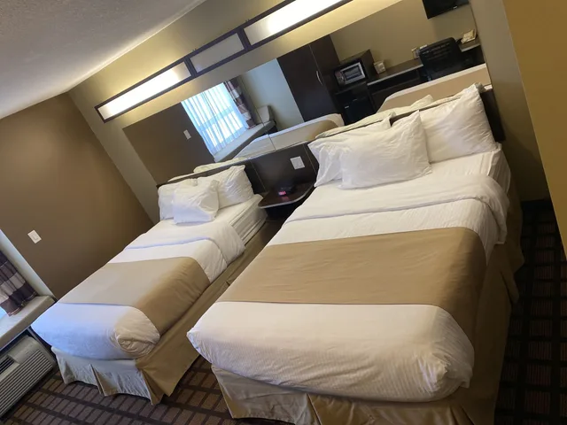 غرفة بسريرين كوين، Microtel Inn Suites By Wyndham Timmins 1/10