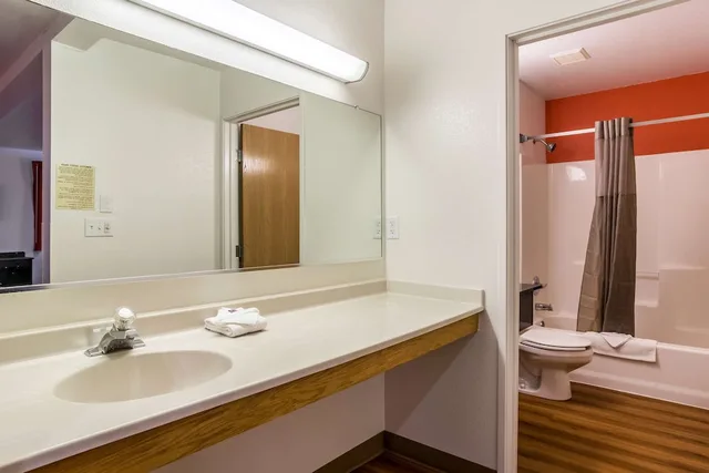 Standard, 2 Queen Beds, Smoking, Motel6 Barkeyville, PA 5/5