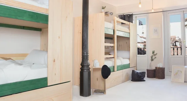 Mixed Dorm, 4 People, Shared Bathroom، The Hat Hostel 2/4