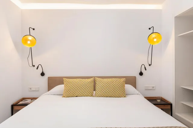 غرفة ديلوكس بسرير مزدوج بإطلالة على المسبح، Hotel Can Quetglas 6/10