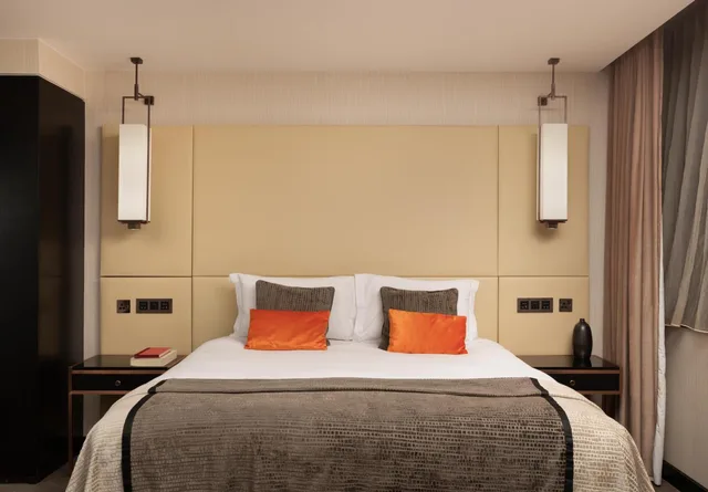 Montcalm, Suite, King Bed، Montcalm Royal London House - City Of London 1/5