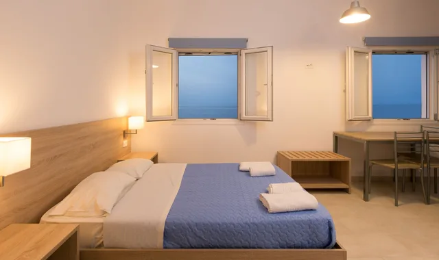 استوديو بسرير مزدوج وسرير فردي بإطلالة على البحر، Socrates Apartments &amp; Restaurant 3/7