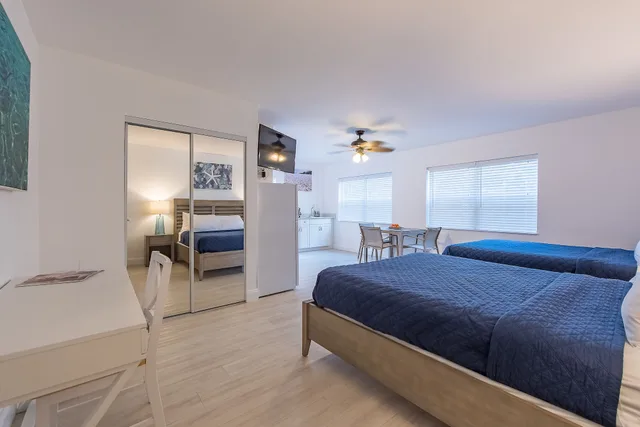 Deluxe, 2 Queen Beds, Kitchenette, Sea Beach Plaza 3/10