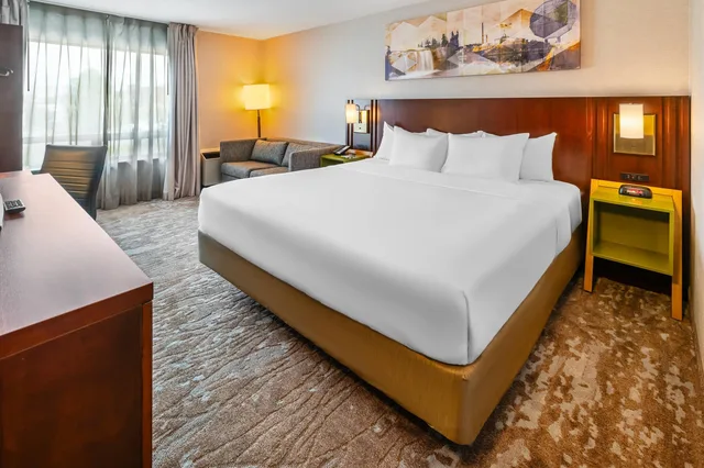غرفة بزنس بسرير كينج، Comfort Inn Sudbury City 2/9