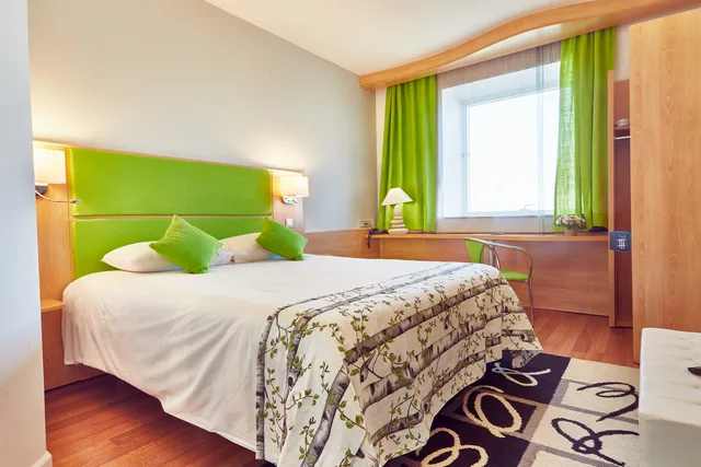 Superior, Single, Queen Bed, Ibis Sibiu Centre 5/6