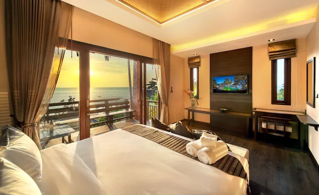 غرفة ديلوكس بسرير كينج بإطلالة على البحر بجاكوزي، Nirvana Beach Resort and Spa 1/2