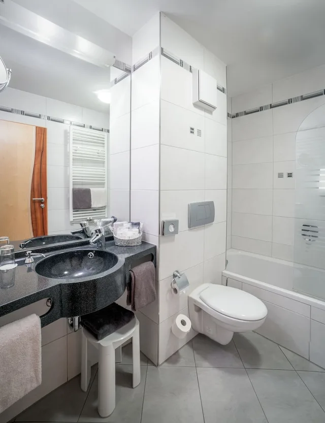 Luxury, Twin Beds, Hotel Passauer Wolf 2/2
