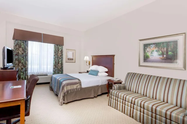 غرفة بسرير كوين، Wingate by Wyndham Columbia / Lexington 1/3