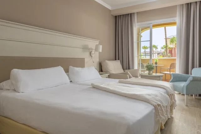 غرفة بسريرين منفصلين، Iberostar Waves Malaga Playa 1/10