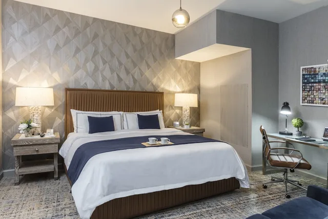 غرفة ديلوكس بسرير كينج بشرفة، Artezen Hotel 5/7