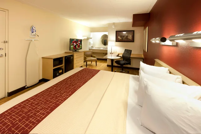 غرفة سوبيريور بسرير كينج، Red Roof Inn Chicago - Joliet 6/10