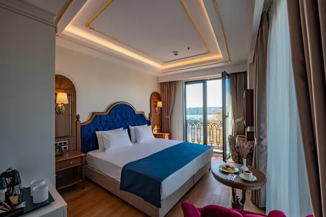 غرفة سوبيريور بسرير كينج بإطلالة على البحر، Bvs Bosphorus Hotel Pera 3/5