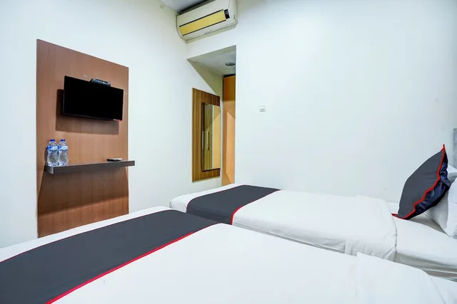 غرفة ديلوكس بسريرين منفصلين، Hotel O Padang City Center Near Pantai Padang Formerly D'Dhave Hotel 3/6