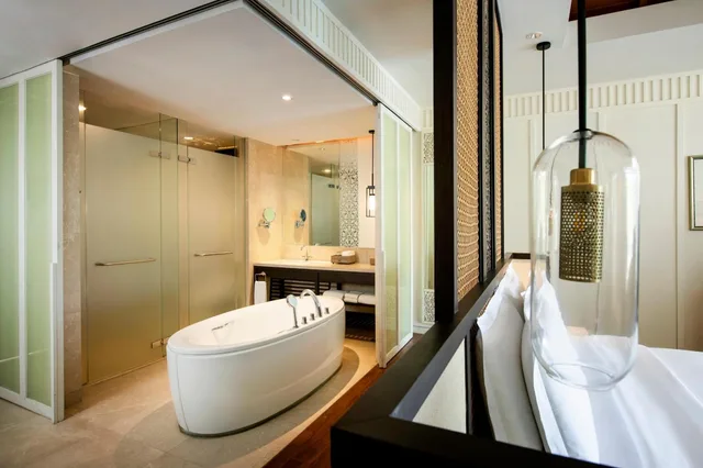 Garden, Premium, King Bed, Terrace، Intercontinental Hua Hin Resort 2/5