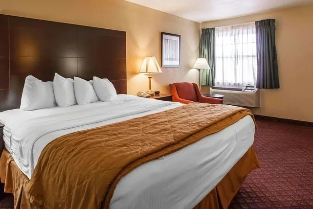 غرفة بسرير كوين، Quality Inn & Suites Covington 1/2
