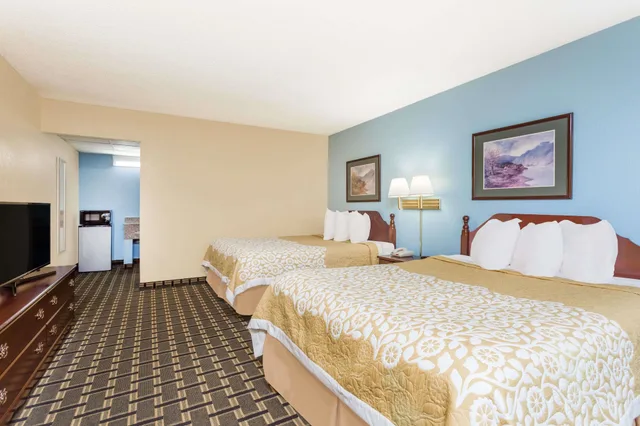 غرفة قياسية بسريرين كوين، Days Inn by Wyndham Clayton 4/8