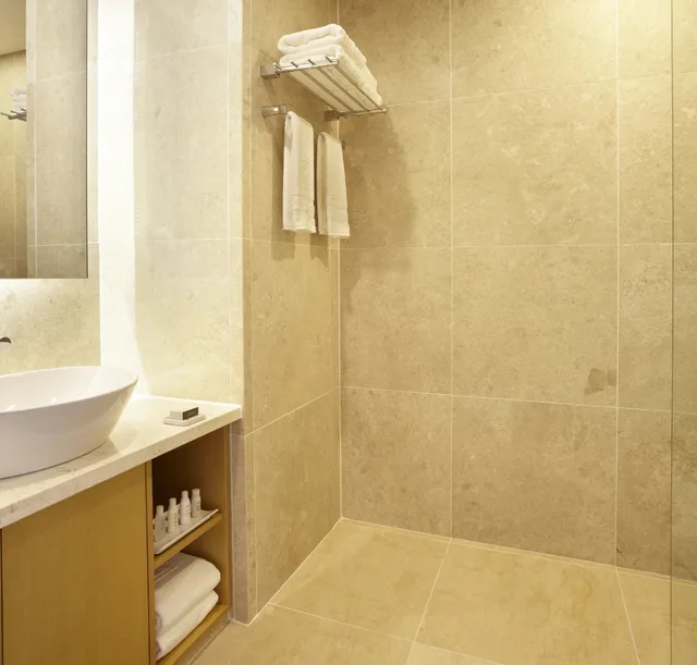 Deluxe, 1 Double and 1 Single Bed, New Wing، Eldis Regent Hotel 6/7