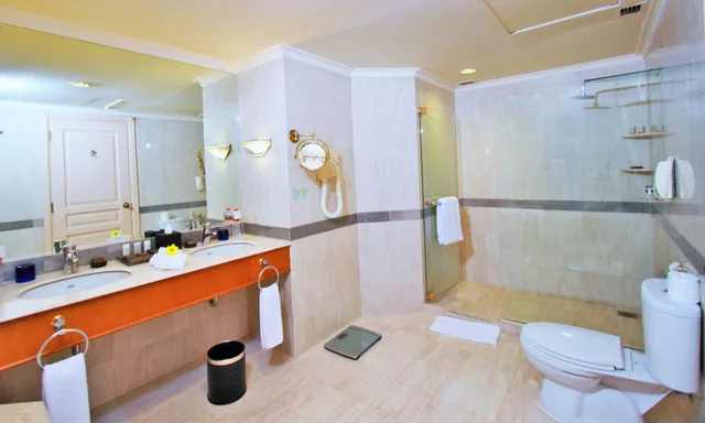 Grand, Aryaduta, Suite, Smoking, ARYADUTA MAKASSAR 2/3