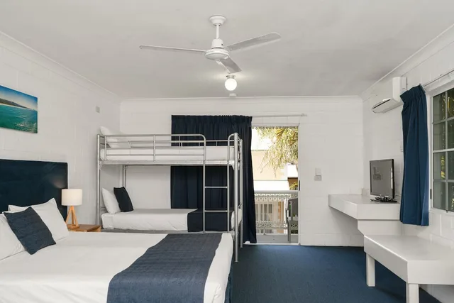 غرفة عائلية بسرير كينج وسرير بطابقين، WOLLONGBAR MOTEL 2/6