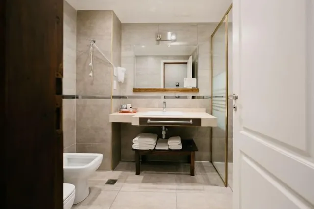 غرفة بسرير مزدوج بشرفة، Chalten Suites Hotel 5/8