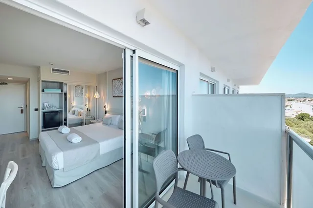 غرفة قياسية بسرير مزدوج بإطلالة على المرفأ بشرفة، Hotel Ankaa 7/9