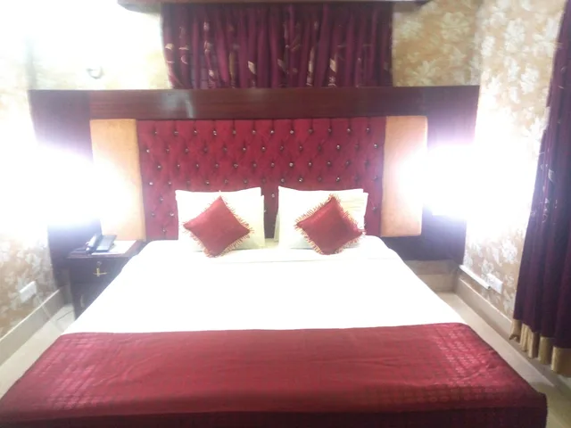 Executive, Single, King Bed, Lake Side, City View، HOTEL LAKE VIEW PLAZA 1/3