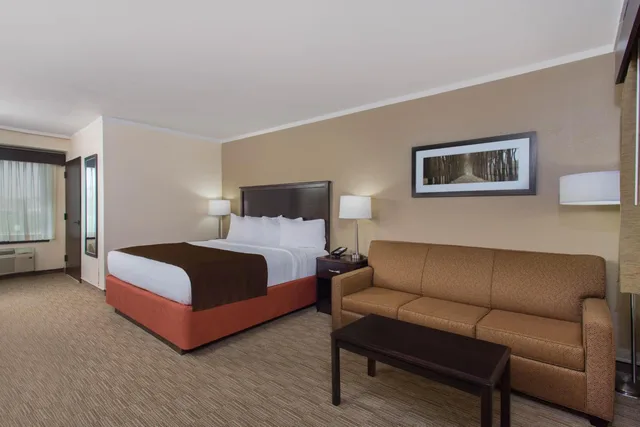 غرفة سوبيريور بسرير كينج، Americinn By Wyndham Janesville 4/8