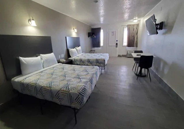 جناح بسرير كوين، Motel 6 Branson West Silver Dollar City 4/10