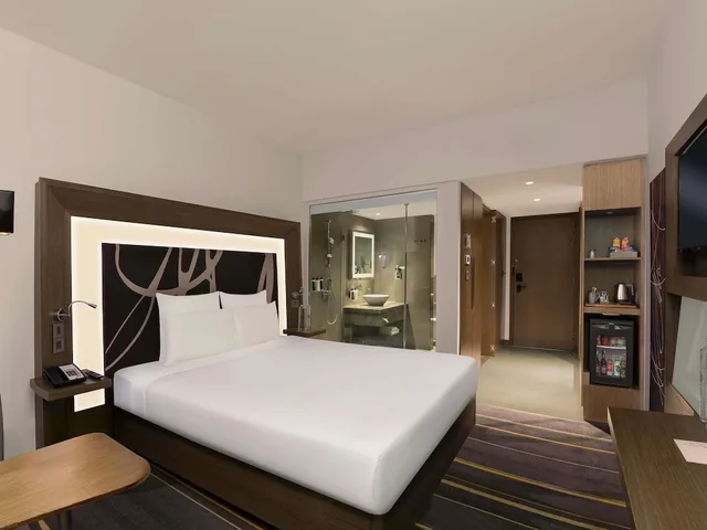 غرفة قياسية بسرير كينج، Novotel New Delhi Aerocity 6/10