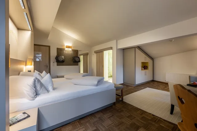 غرفة ديلوكس بسرير كينج، HOTEL POST 2/6