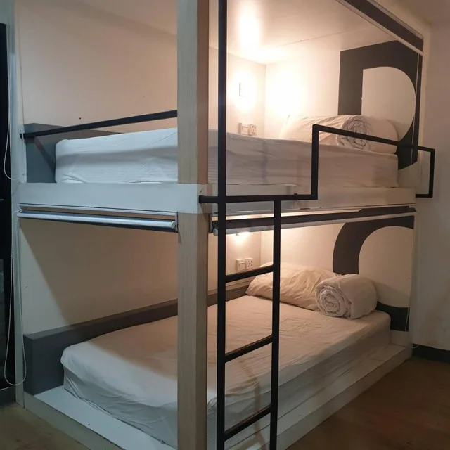 سكن مشترك بستة أسرّة للنساء، S30 Hotel 1/7