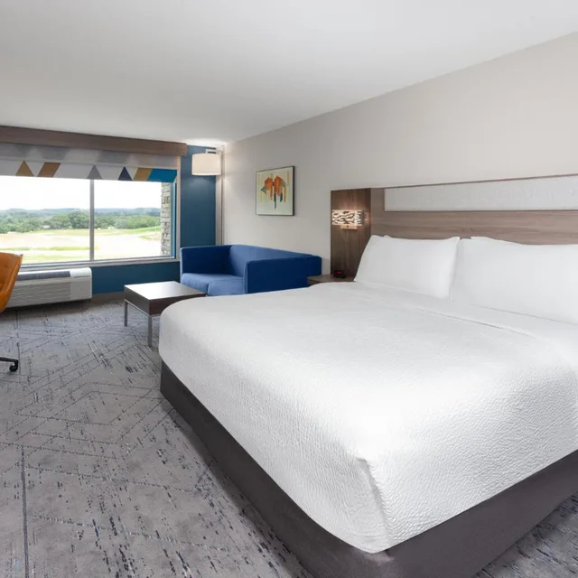 جناح بسرير كينج مع أريكة، Holiday Inn Express & Suites Reedsburg - Dells Area 1/2