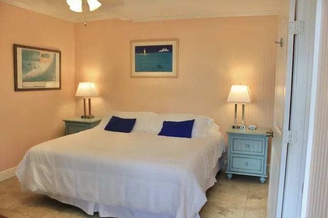 Room, King Bed, Bay View، Sunset Cove Beach Resort 1/3