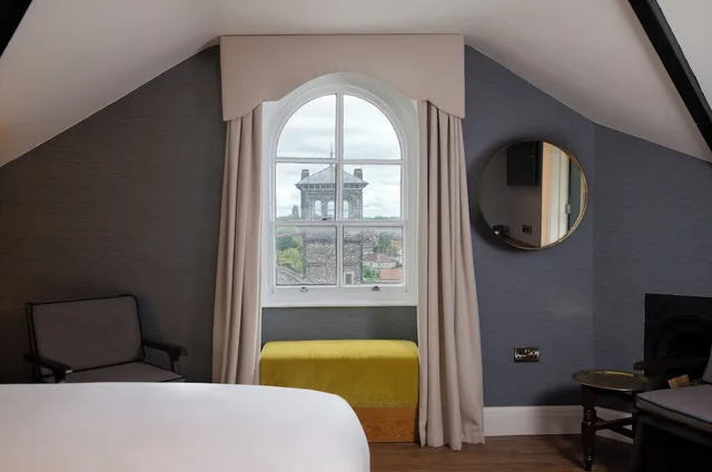 Suite, Double Bed, Attic، Elmbank York, Tapestry Collection by Hilton 3/7