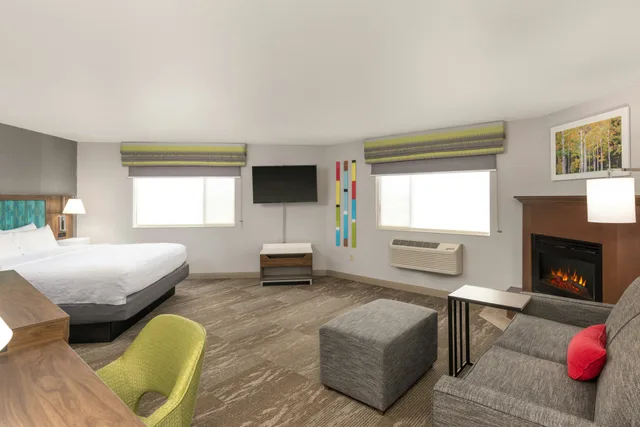 استوديو بسرير كينج، Hampton Inn Kalispell 2/3