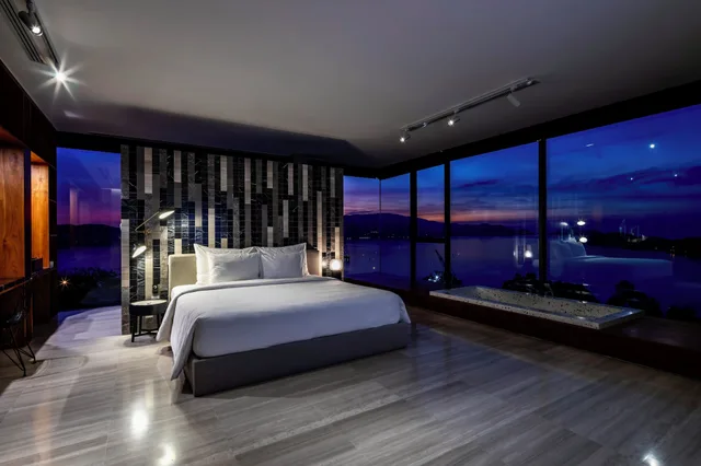 Sky, 7 King Beds, Venity Villa 3/5