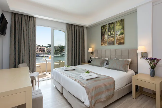 غرفة بسرير مزدوج بإطلالة على البحر، Melina Bay Boutique Hotel 1/7