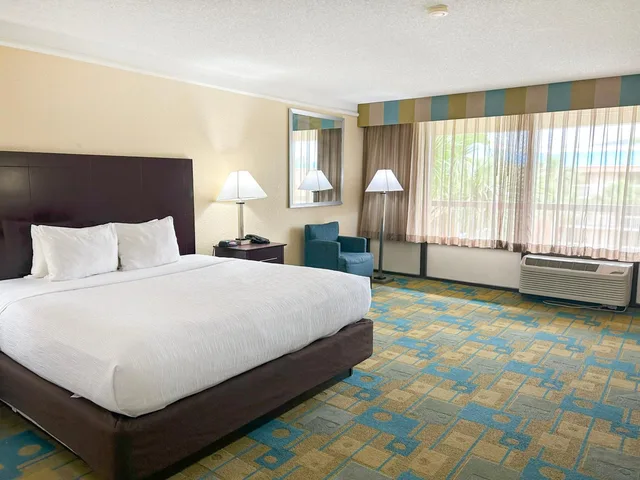 غرفة تنفيذية بسرير كينج، Hotel Monreale Inn & Studios I-Drive Icon Park Orlando 1/6