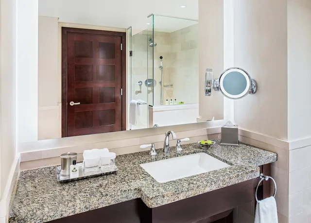 جناح ركني بغرفة نوم واحدة بإطلالة، INTERCONTINENTAL BOSTON 7/10