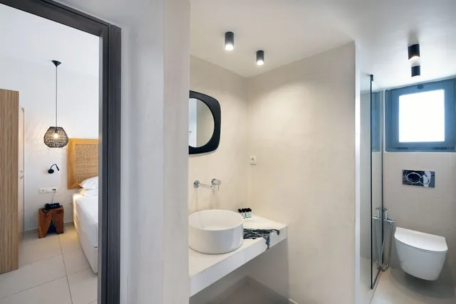 جناح تنفيذي بسريرين منفصلين وسرير كينج مع أريكة، La Stella Suites 2/2