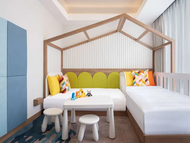 جناح عائلي بسرير كينج، Hilton Garden Inn Jakarta Taman Palem 1/9