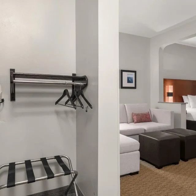 غرفة قياسية، Comfort Suites La Porte - Baytown 5/7