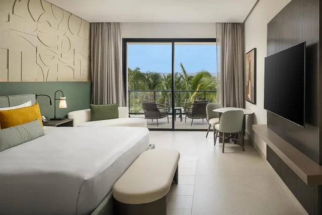 Azure, Club, King Bed, Tropical View، Zemi Miches Punta Cana All-Inclusive Resort, Curio by Hilton 4/8