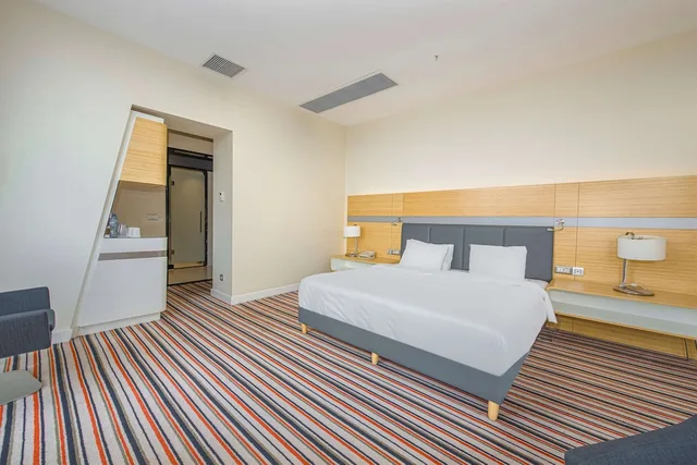 غرفة بريميوم بسريرين منفصلين، RADISSON BLU HOTEL, BATUMI 3/10